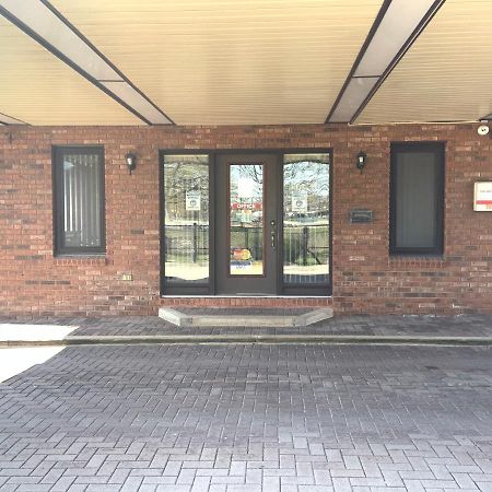 Green Acres Motel Місісаґа Екстер'єр фото