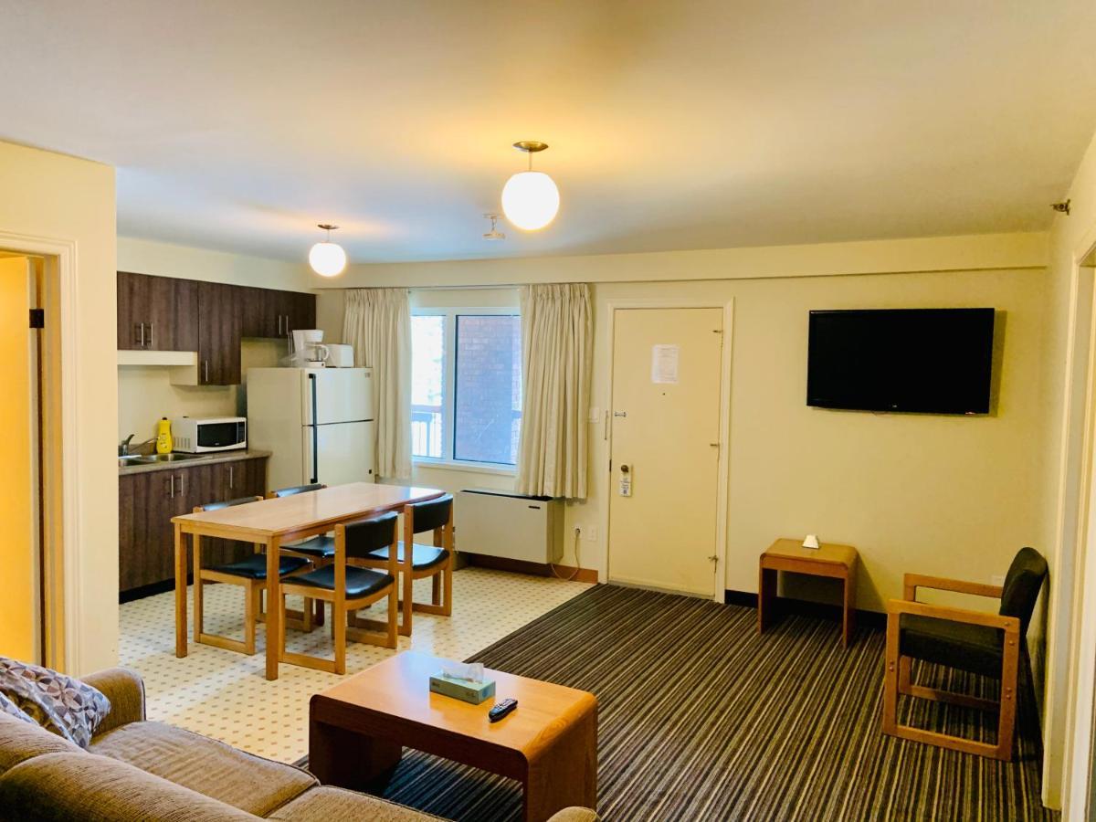 Green Acres Motel Місісаґа Екстер'єр фото